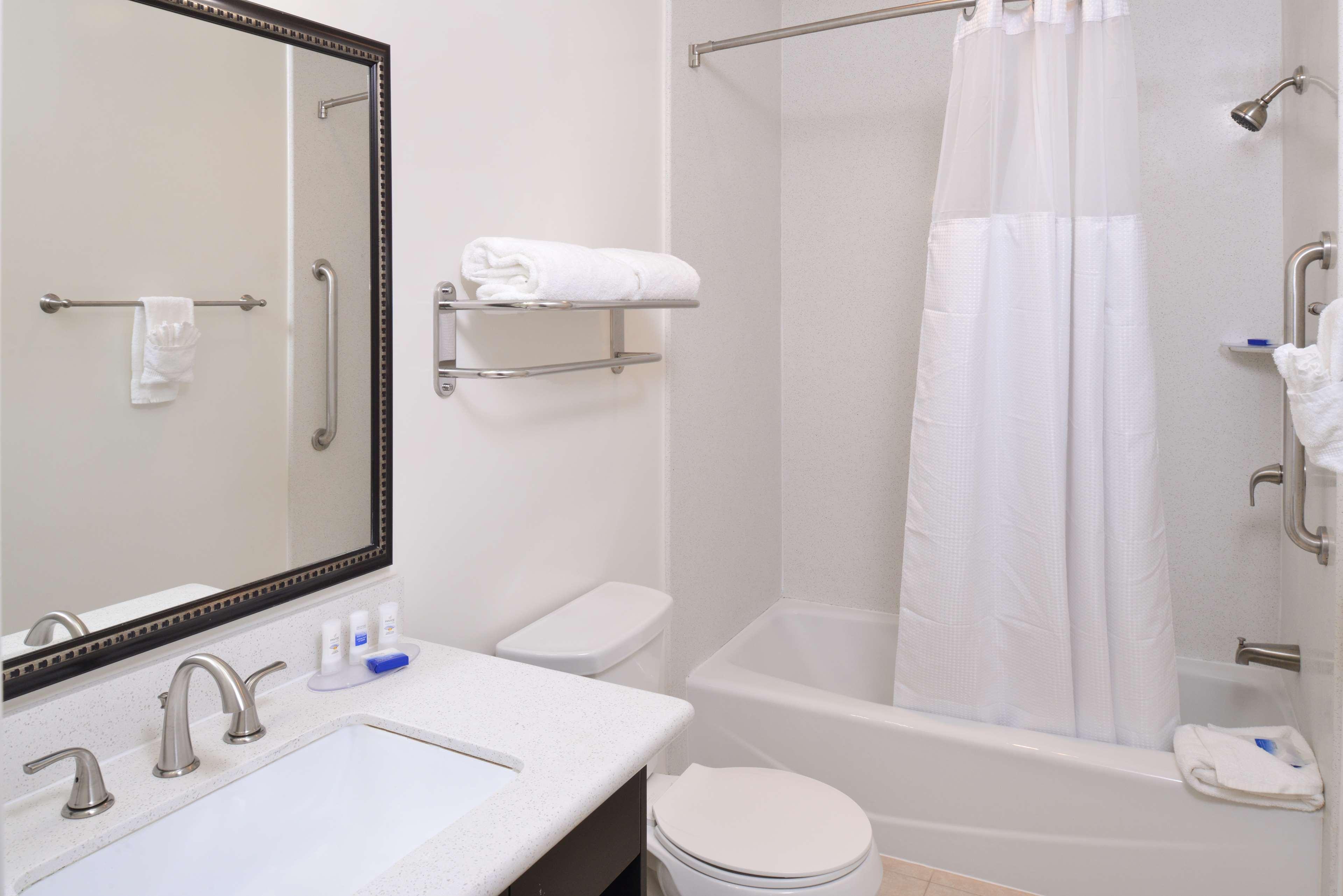 Western La Mid-town Hotel 3*